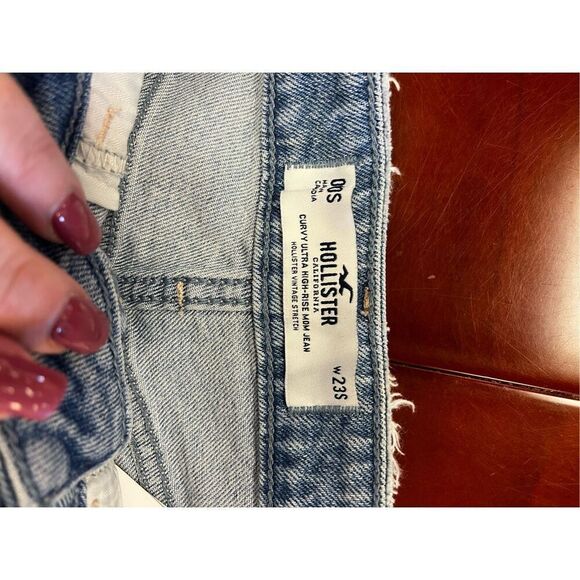 Hollister Curvy Ultra High Rise Distressed Mim Jeans sz 23S NWT - Picture 6 of 7